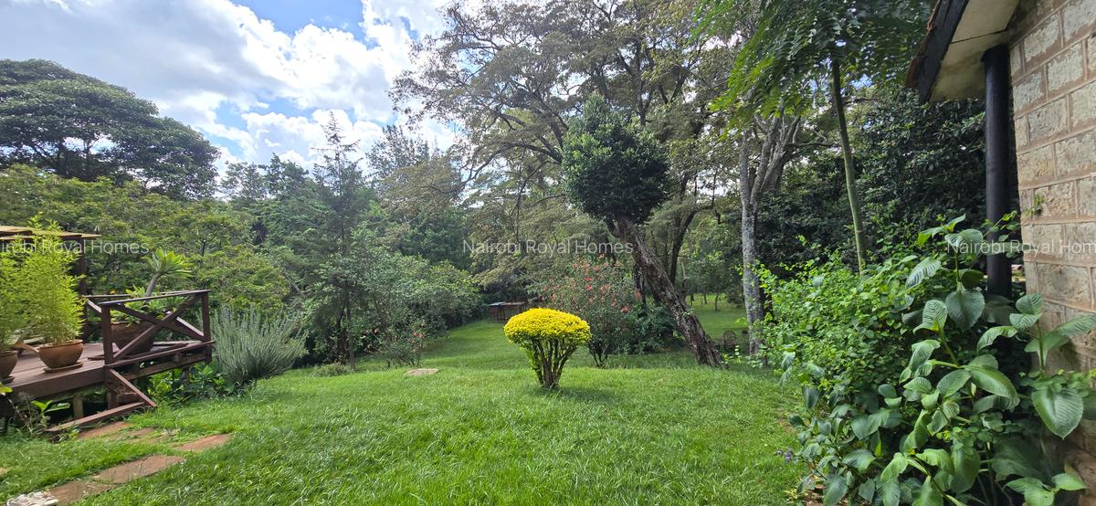 4 Bed House with En Suite at Lavington Green - 5