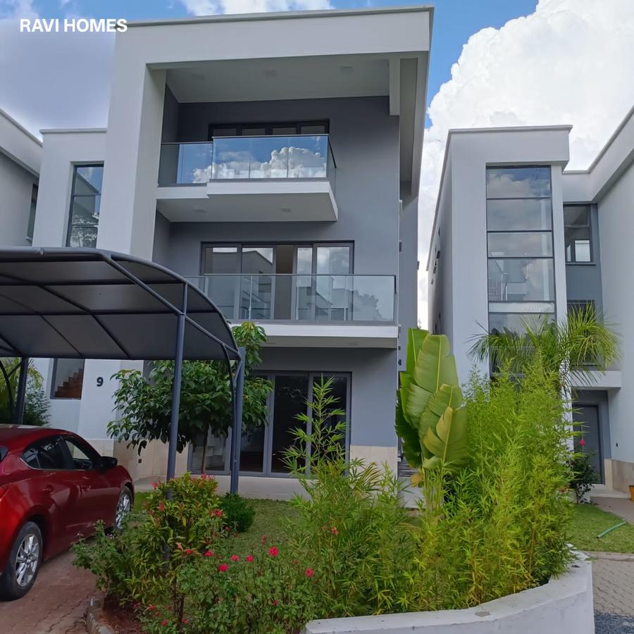 4 Bed Villa with En Suite in Lavington - 15
