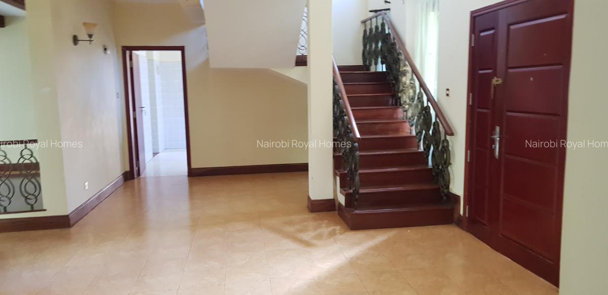 5 Bed House with En Suite at Mimosa Road - 11