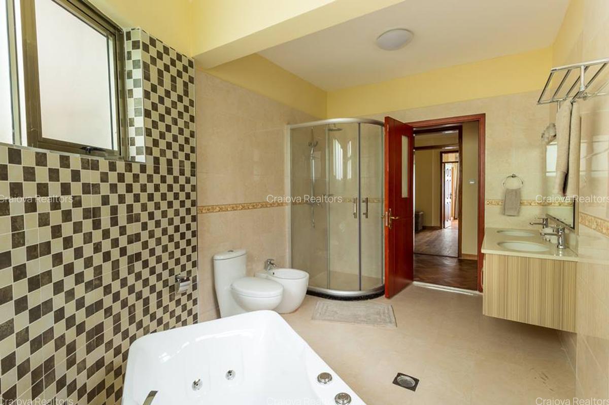 Furnished 3 Bed Apartment with En Suite at Argwings Kodhek Road - 8