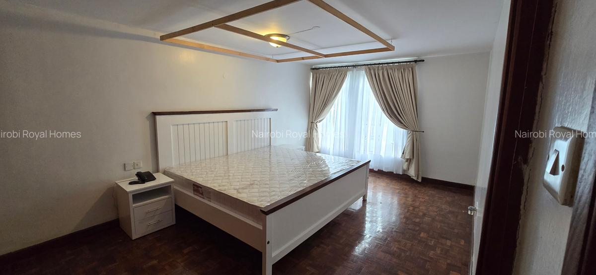 2 Bed Apartment with Swimming Pool at Valley Arcade - 9