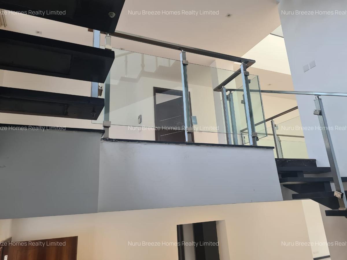 5 Bed Townhouse with En Suite in Westlands Area - 11