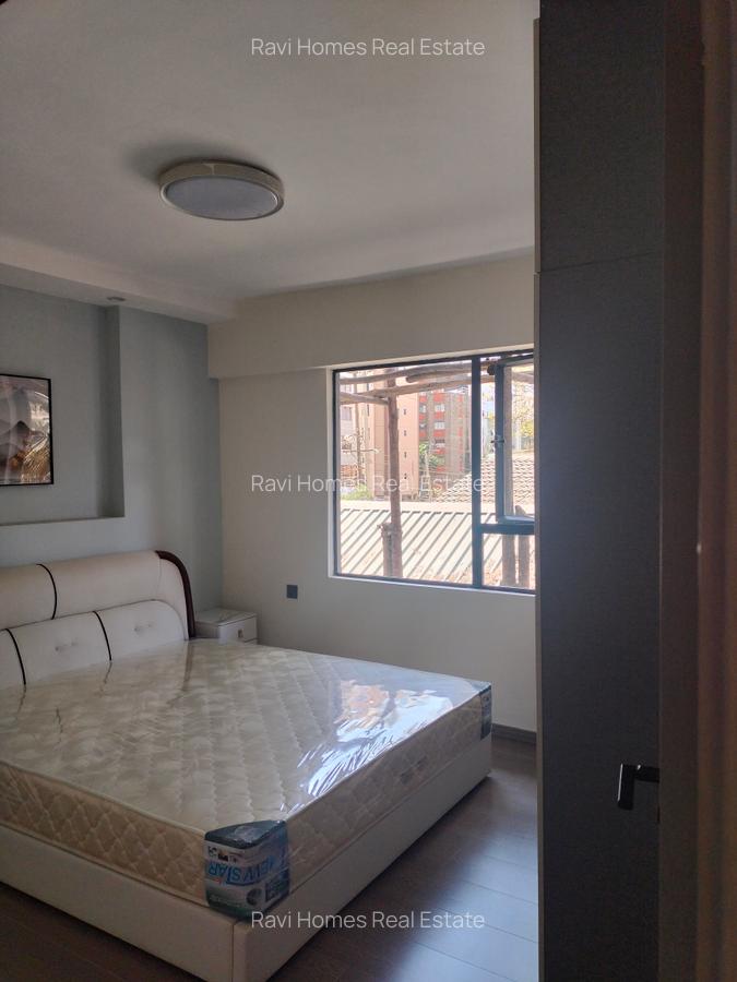 2 Bed Apartment with En Suite in Dennis Pritt - 9