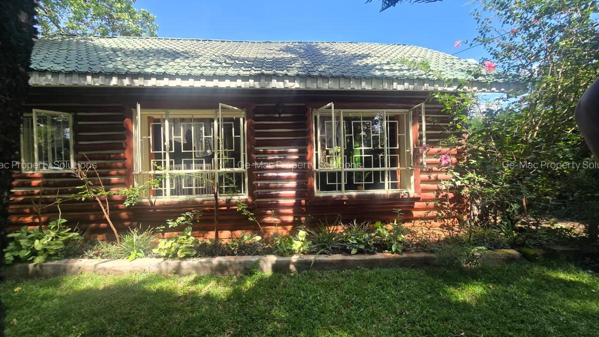 2 Bed House with En Suite in Ridgeways - 2