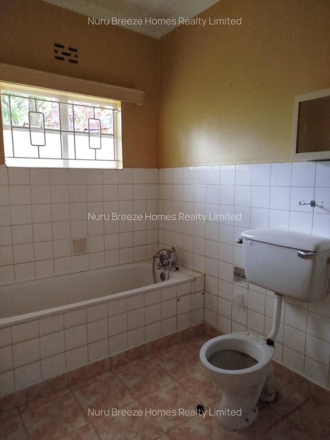 4 Bed House with En Suite in Runda - 6