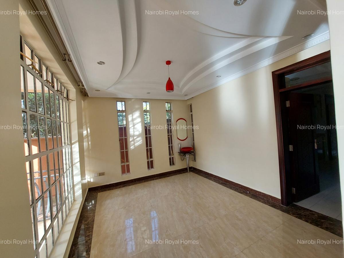 5 Bed Townhouse with En Suite at Convent Drive - 9