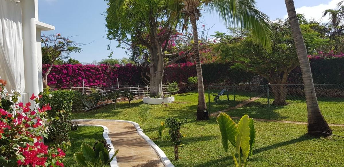 4 Bed House with En Suite at Malindi - 7