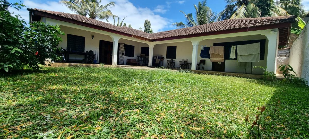 3 Bed Villa with En Suite at Posta