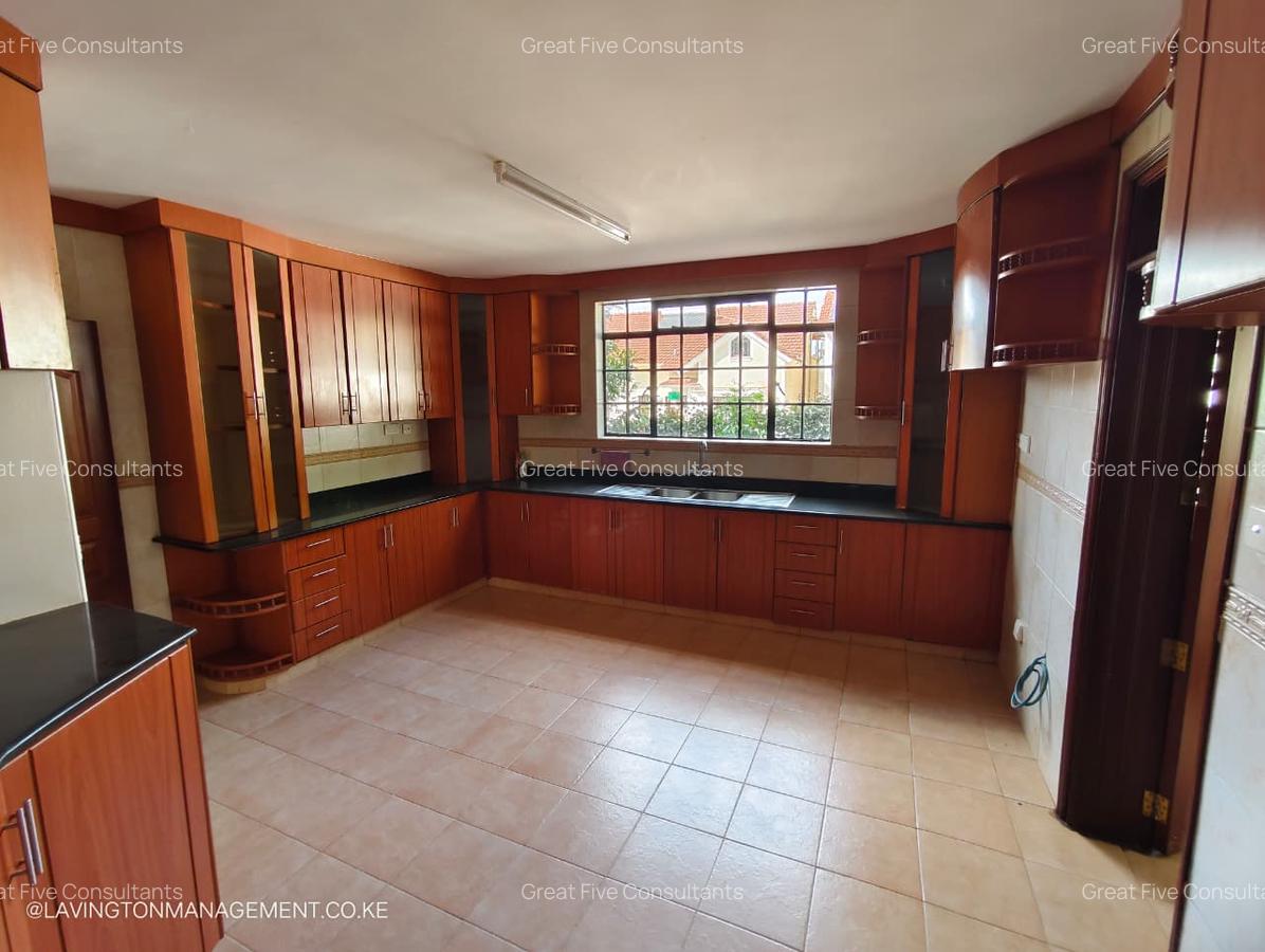 5 Bed Villa with En Suite in Lavington - 10