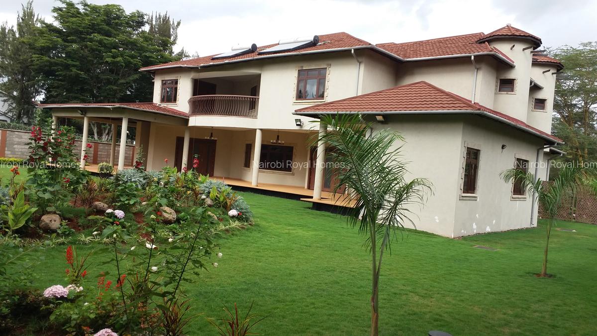 5 Bed House with En Suite at Flem Tree - 4
