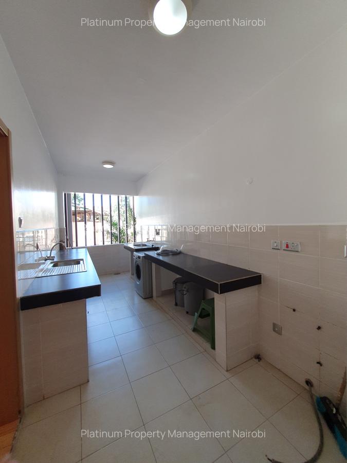 Serviced 2 Bed Apartment with En Suite at Westlands Rd - 6