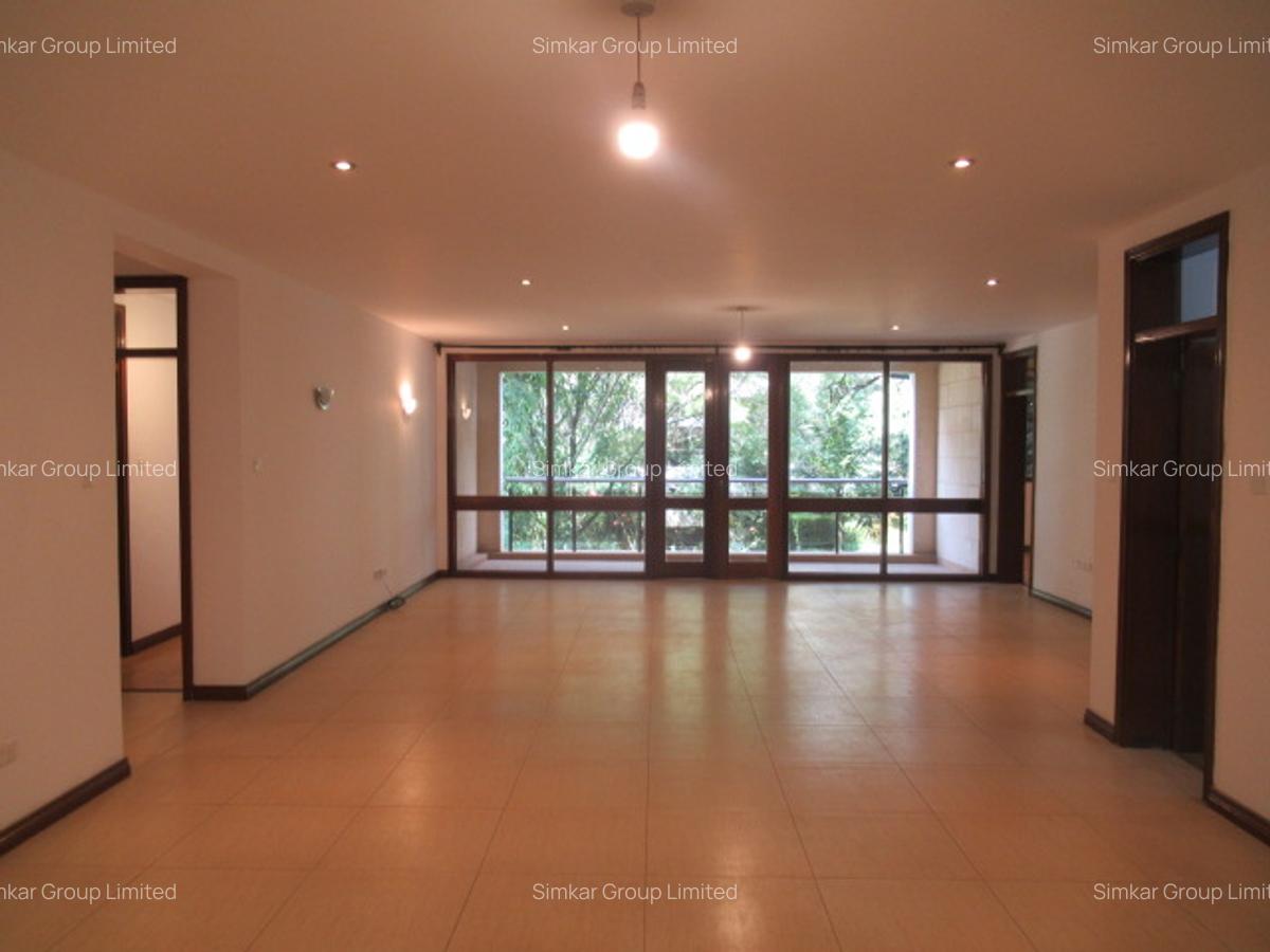 3 Bed Apartment with En Suite at Riverside Drive - 9