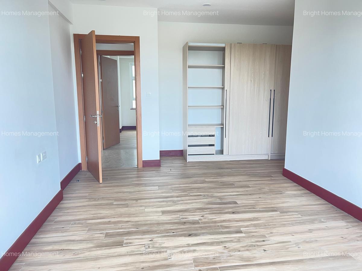 3 Bed Apartment with En Suite in Parklands - 9