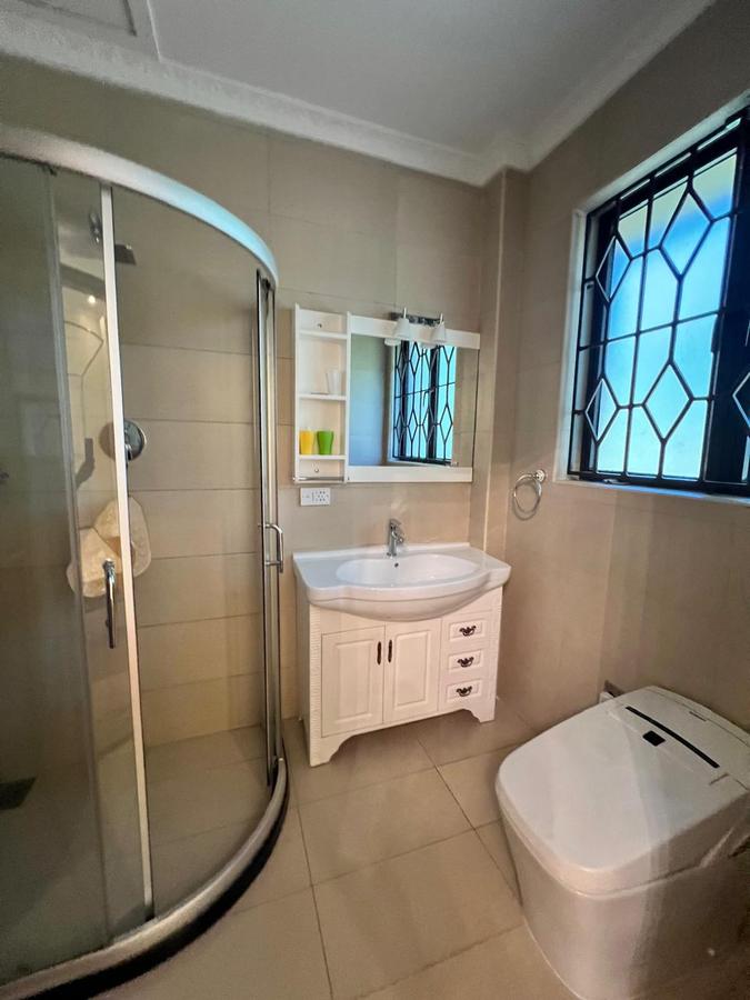 5 Bed House with Swimming Pool in Gigiri - 10