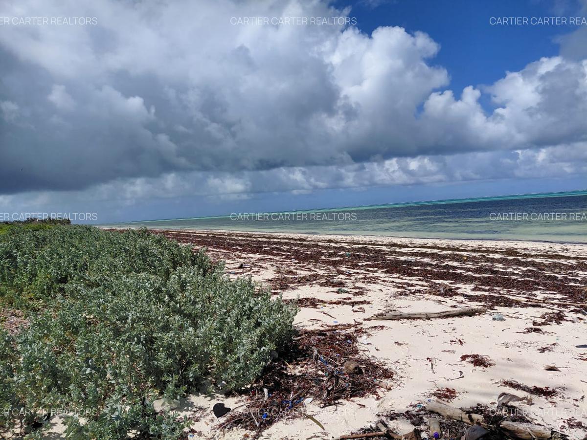 12 ac Land in Watamu - 12