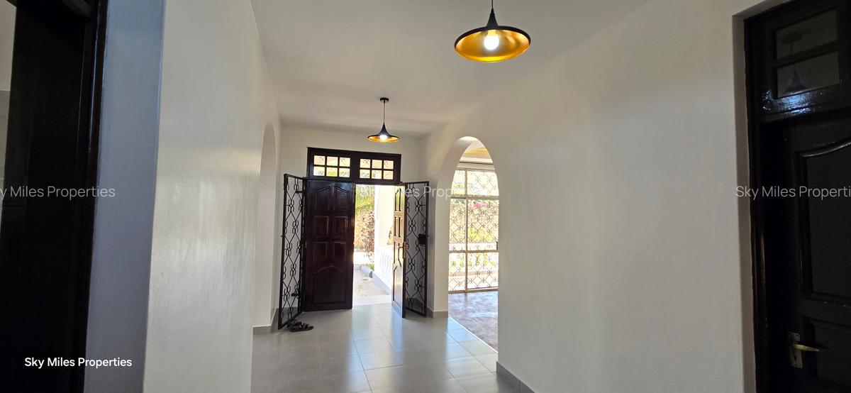 4 Bed Villa with En Suite at Serena - 17