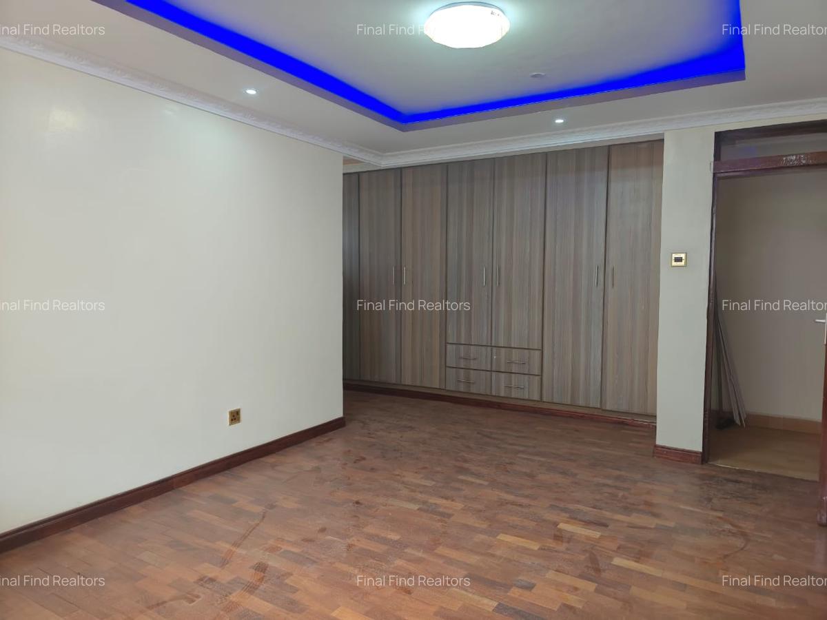 10 Bed House with Staff Quarters in Runda - 12