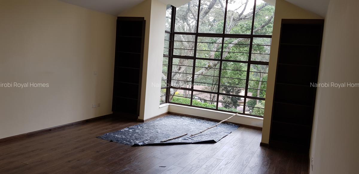 4 Bed Townhouse with En Suite at Rossline Lone Tree - 16