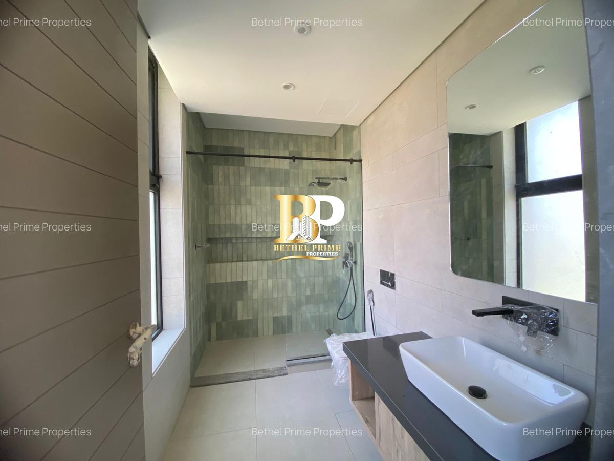 5 Bed Villa with En Suite at Grevillea Groove - 19