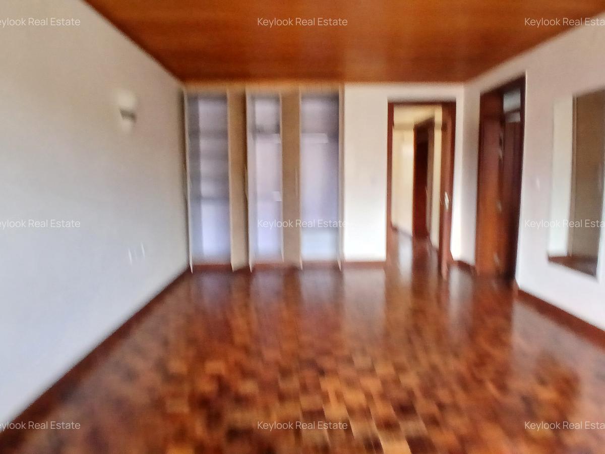 5 Bed Townhouse with En Suite at Lavington Green - 11