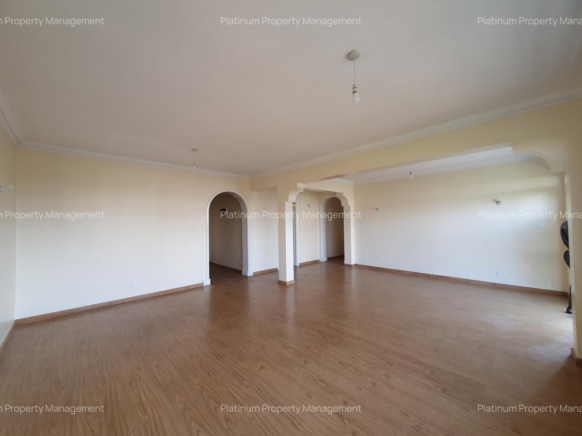 3 Bed Apartment with En Suite at Brookside - 2