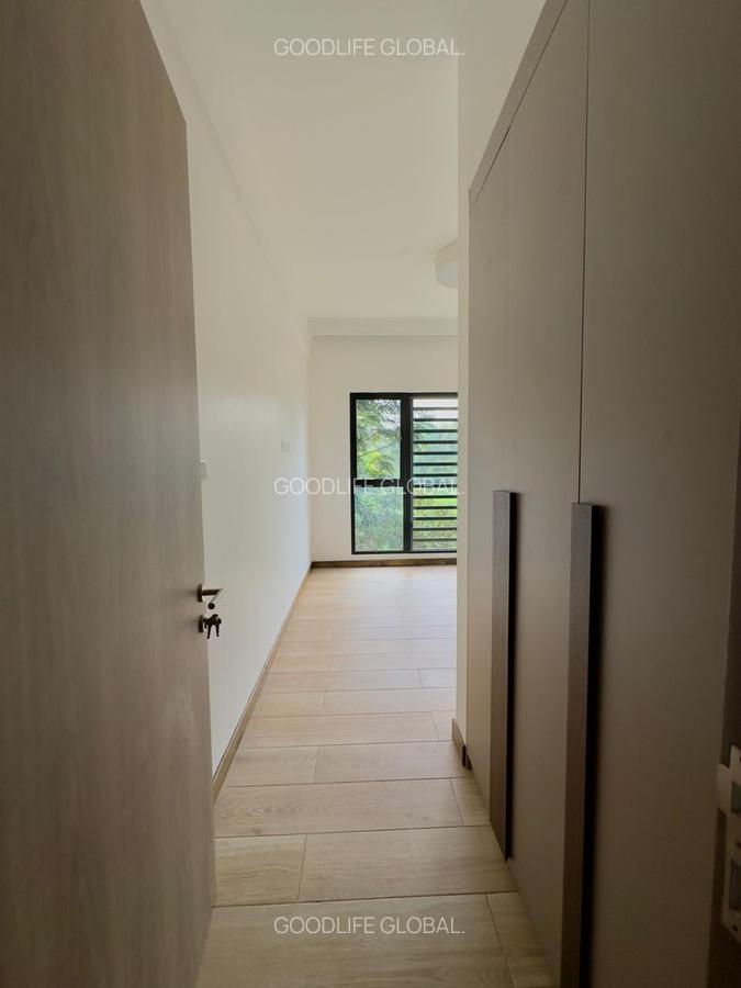 2 Bed Apartment with En Suite at Rosslyn - 19
