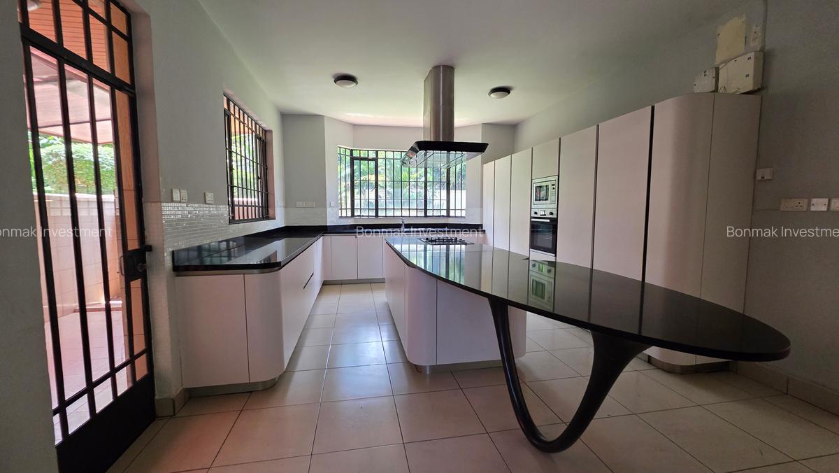 5 Bed Townhouse with En Suite at Lavington Green - 10