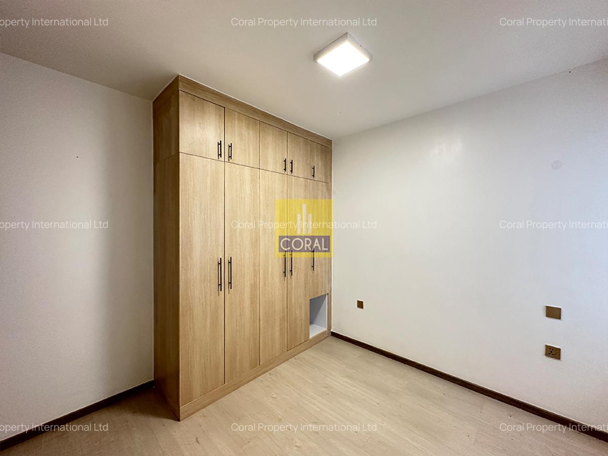 4 Bed Apartment in Kilimani - 10