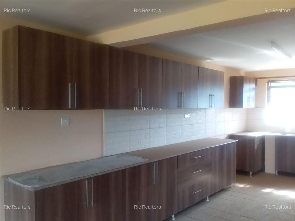 3 Bed House with En Suite at Karen - Fairacres - 12