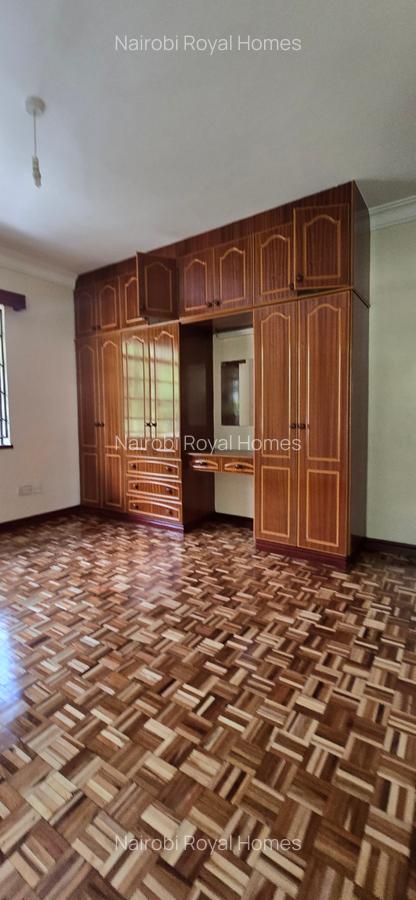 4 Bed Townhouse with En Suite at Lavington Green - 11