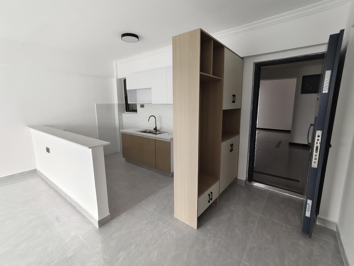 3 Bed Apartment with Gym in Kilimani - 15