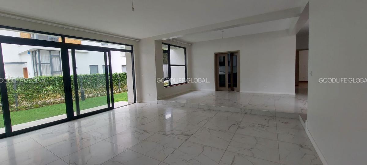 5 Bed Villa with En Suite at Lavington - 3