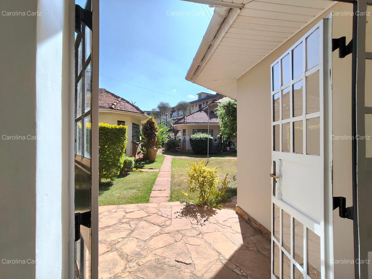 4 Bed Townhouse with En Suite at Spring Valley - 5