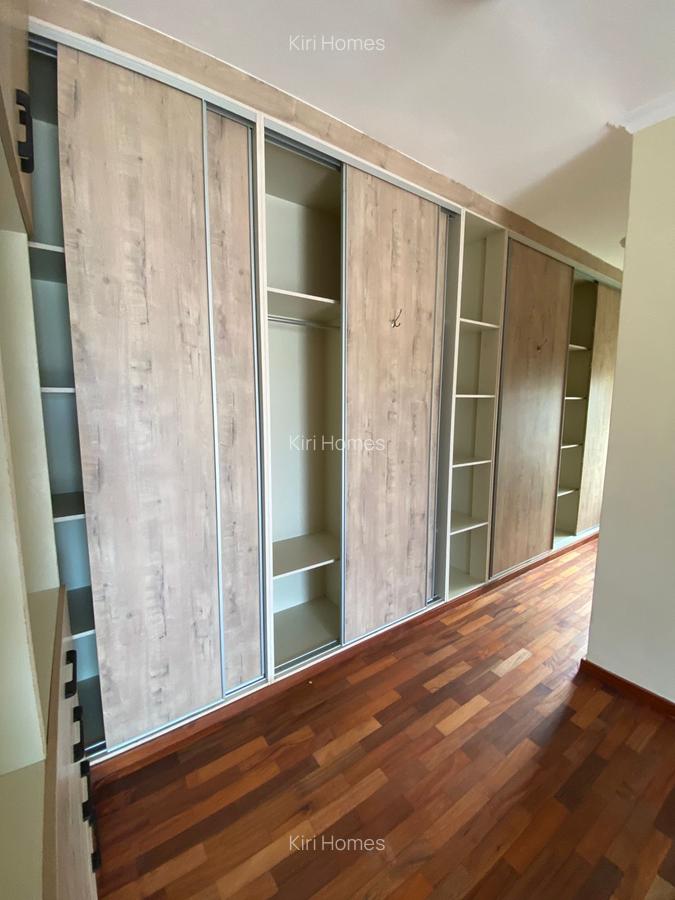 5 Bed Townhouse with En Suite in Runda - 18