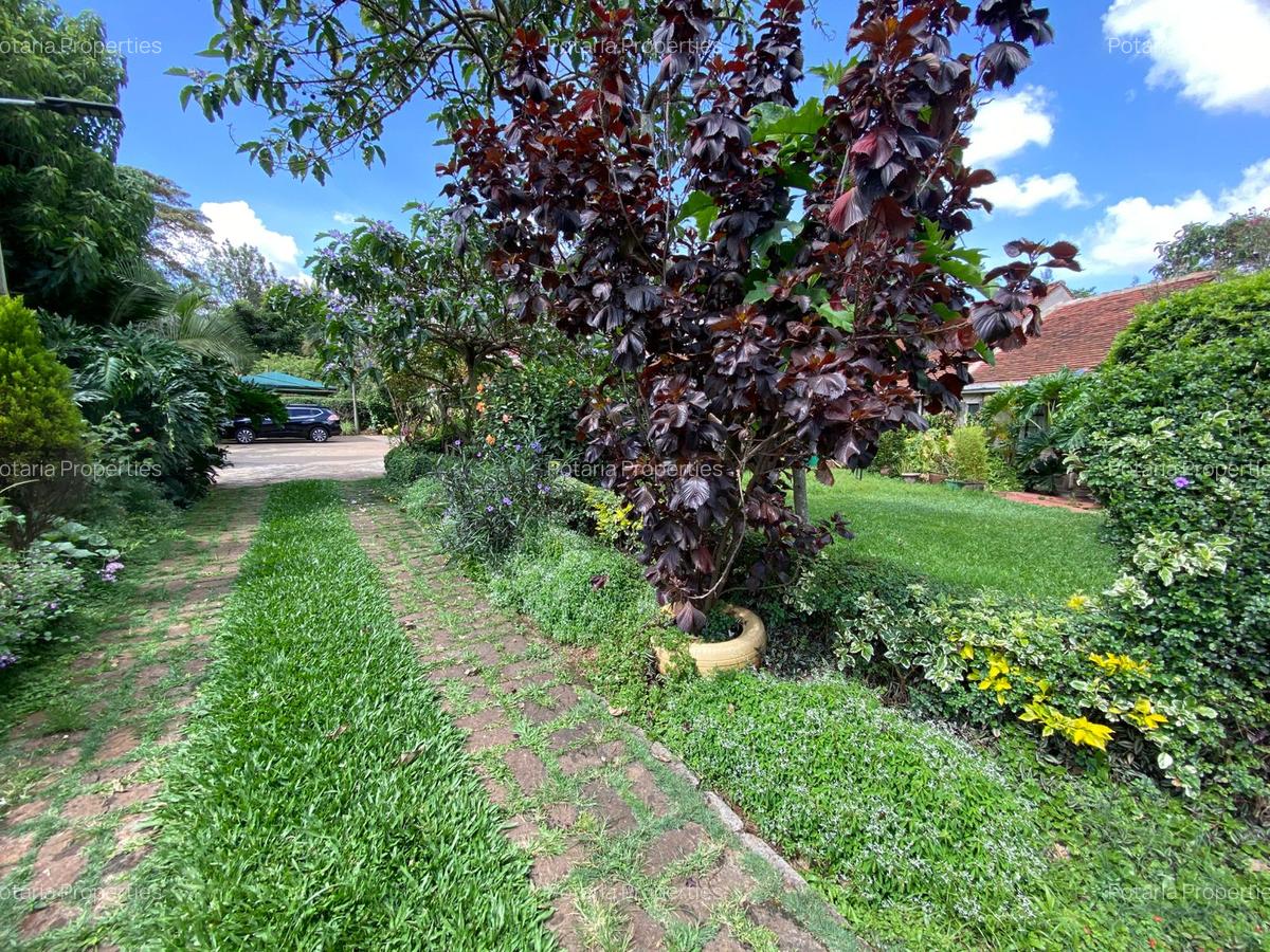 2 Bed House with En Suite in Ridgeways - 4