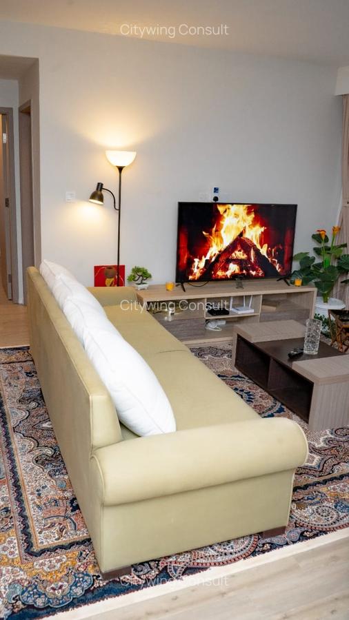 Serviced 2 Bed Apartment with En Suite at Red Hill Road - 5