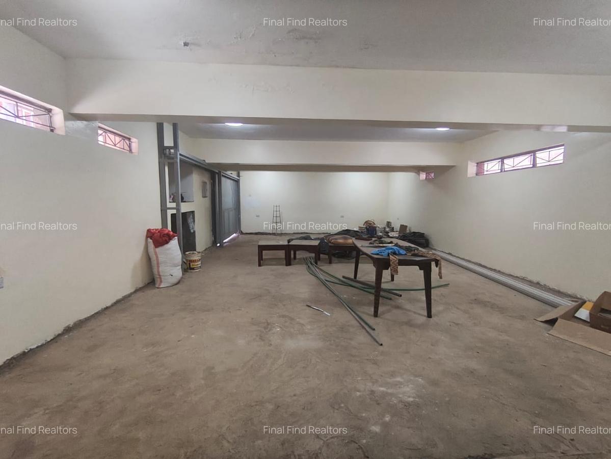 10 Bed House with Staff Quarters in Runda - 15