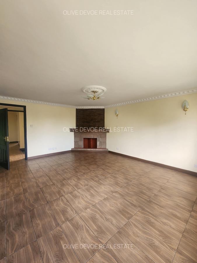 6 Bed Townhouse with En Suite in Lavington - 8