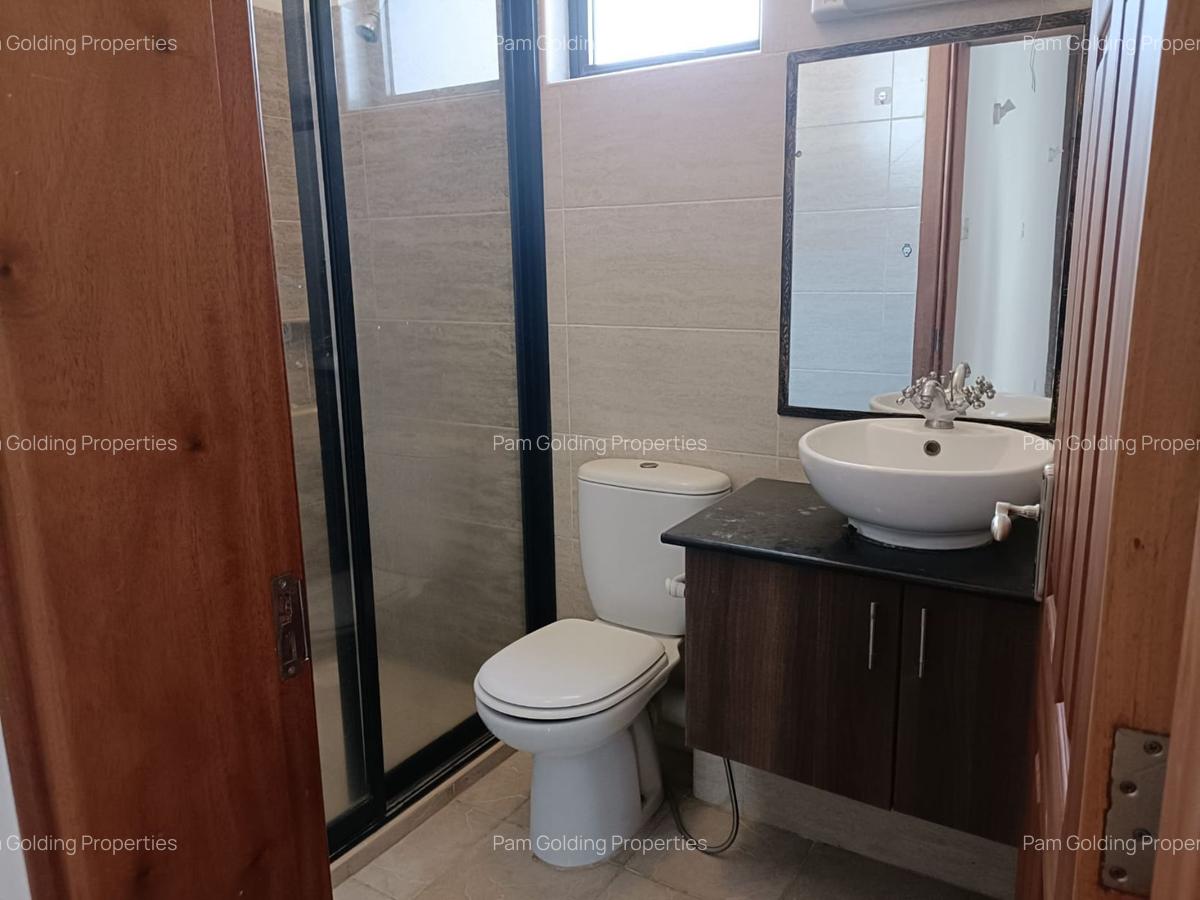 3 Bed Apartment with En Suite in Kileleshwa - 10