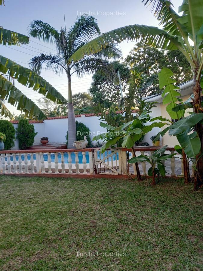 3 Bed Townhouse with En Suite at Bombolulu Estate - 5