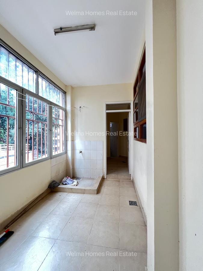 4 Bed Apartment with En Suite in Lavington - 8