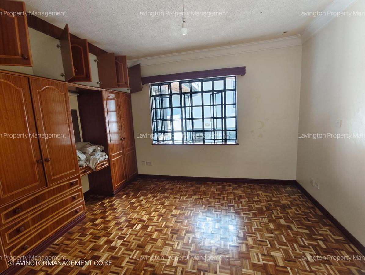 4 Bed Townhouse with En Suite at Lavington Green - 13