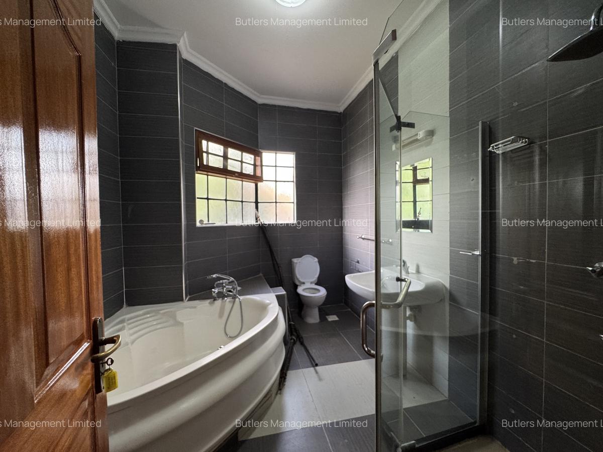 4 Bed Townhouse with En Suite in Kiambu Road - 16