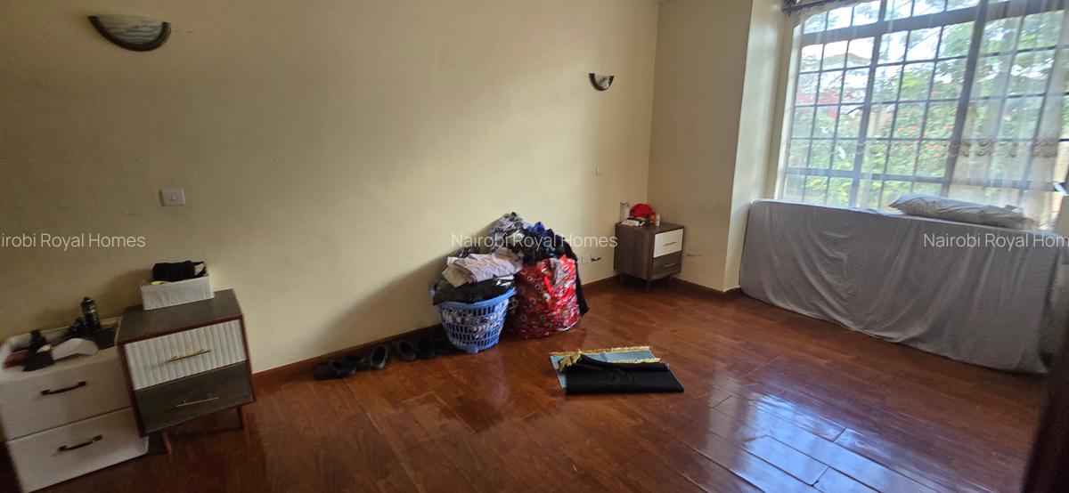 5 Bed Townhouse with En Suite at Lavington Green - 17