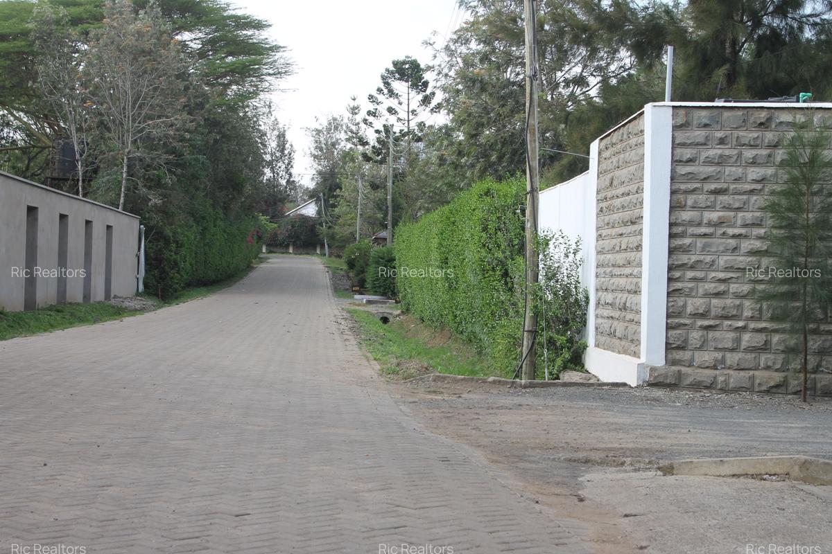 6 Bed House with En Suite in Karen Hardy - 13