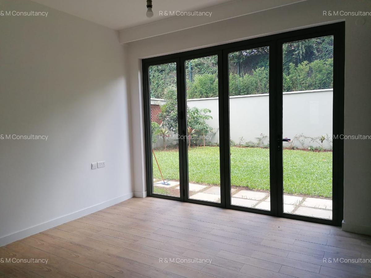 4 Bed Villa with En Suite at Two Rivers Mall - 6