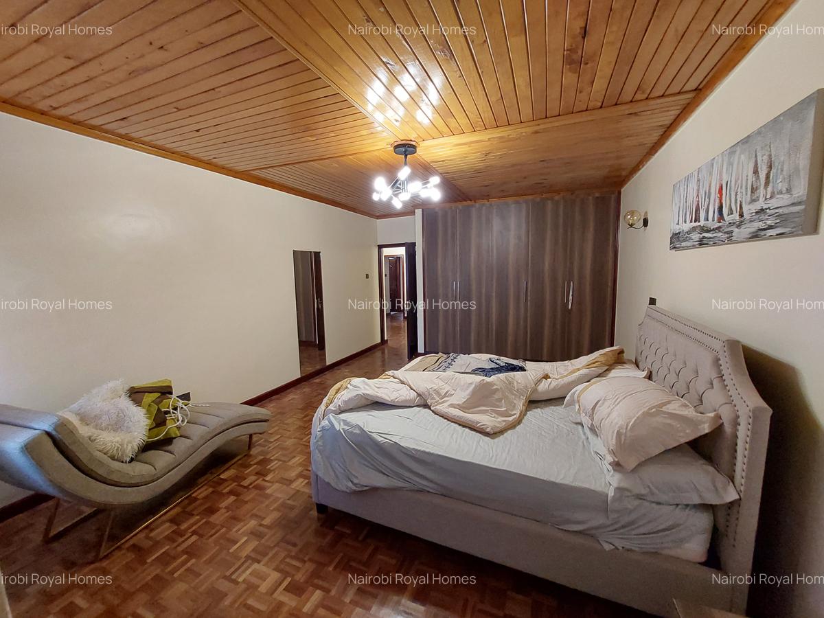 5 Bed Townhouse with En Suite at Royal Villas - 11