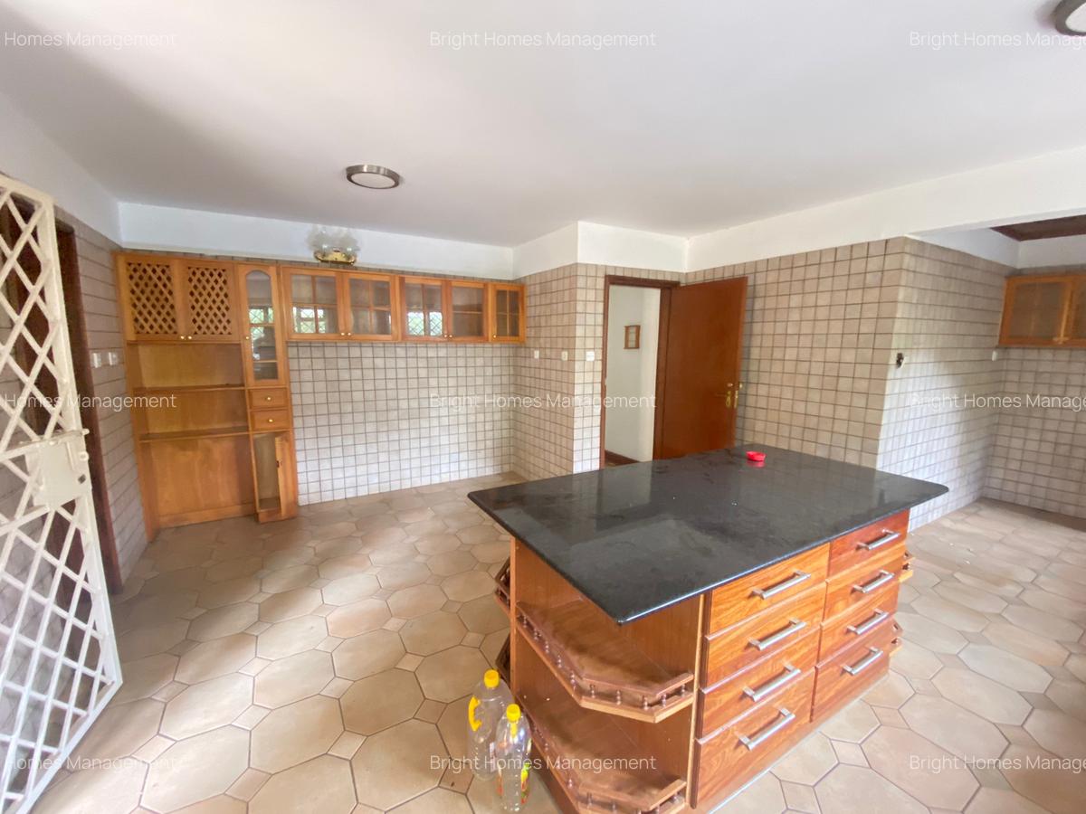 4 Bed Townhouse with En Suite in Lavington - 7