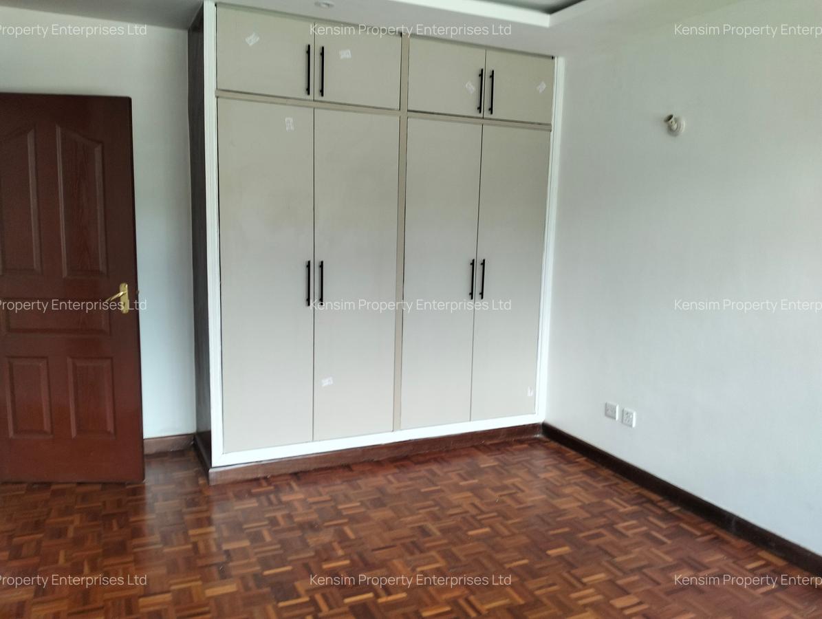 4 Bed Townhouse with En Suite in Lavington - 15
