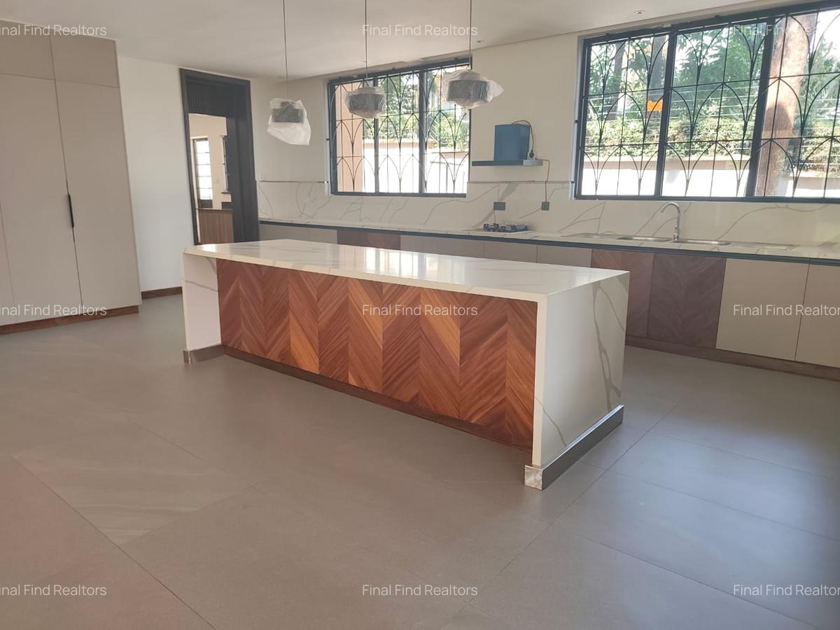 4 Bed House with Garden in Runda - 11